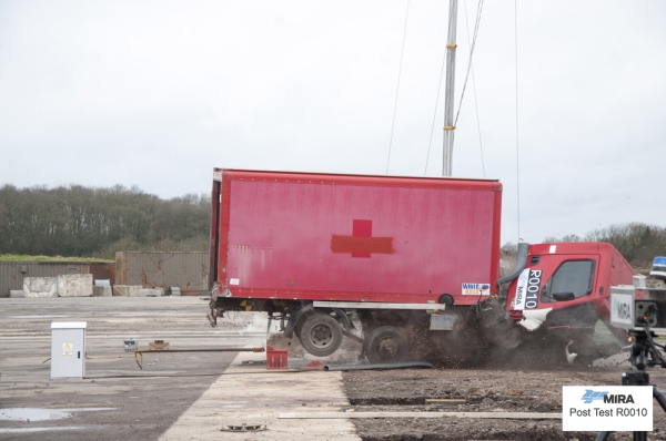 IWA14 N2A Panzer Series Rising Bollard Crash Test